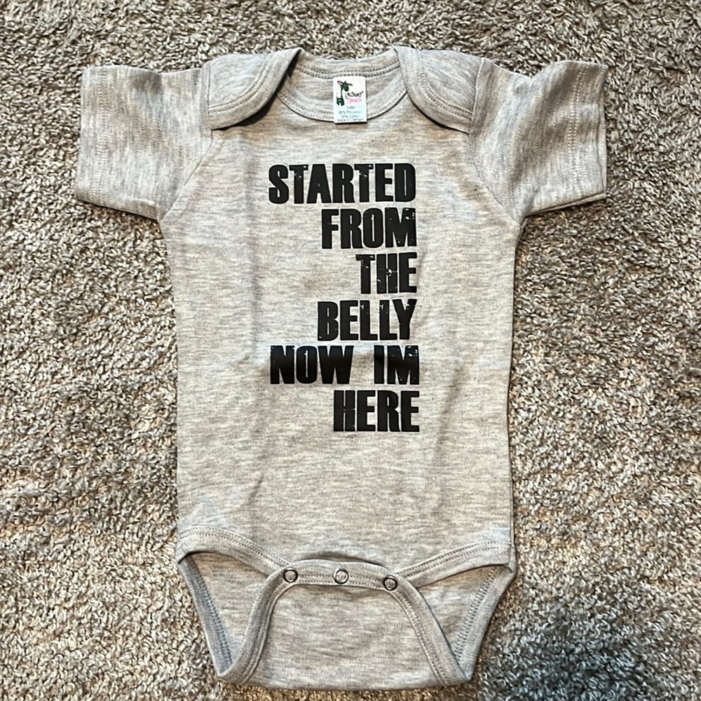 BABY Onesie 3-6 Months Size Cute Funny Soft Print Gray Comfortable